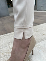 UC 81.22 W92 Pants 131